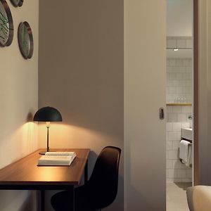 Medium Room Courtyard
